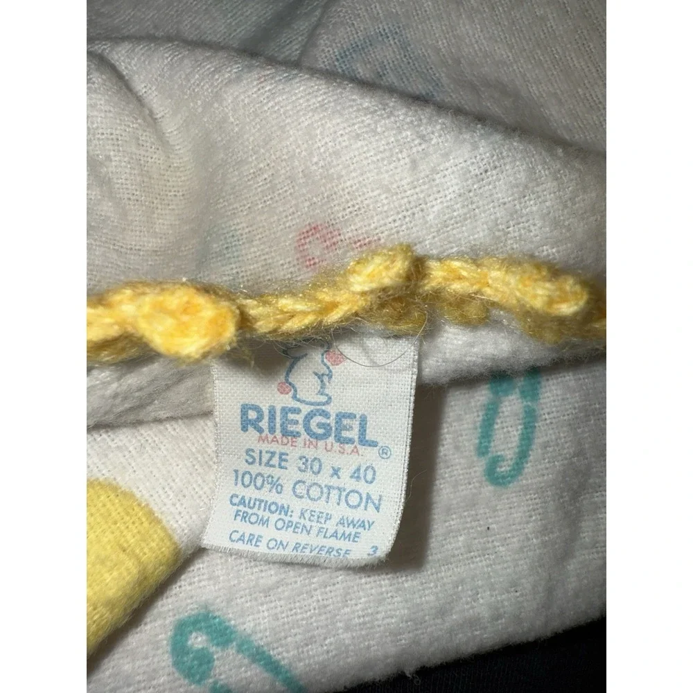 2 Riegel Receiving Blankets Teddy Beddy Bear‎ Edges Crochet *read* 1980's